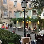 Daire Leone Old Town