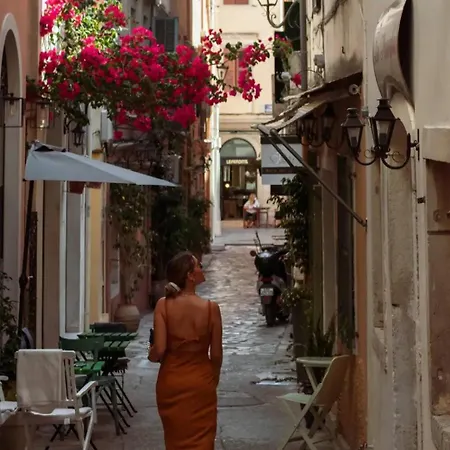 Апартаменты Leone Old Town *