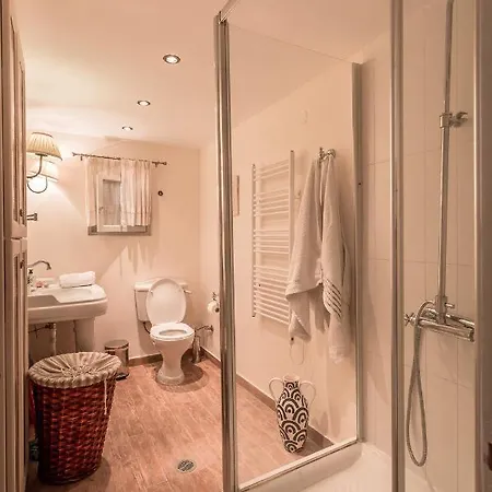 Leone Old Town * Corfu (city)