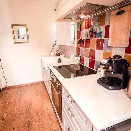 Lejlighed Leone Old Town